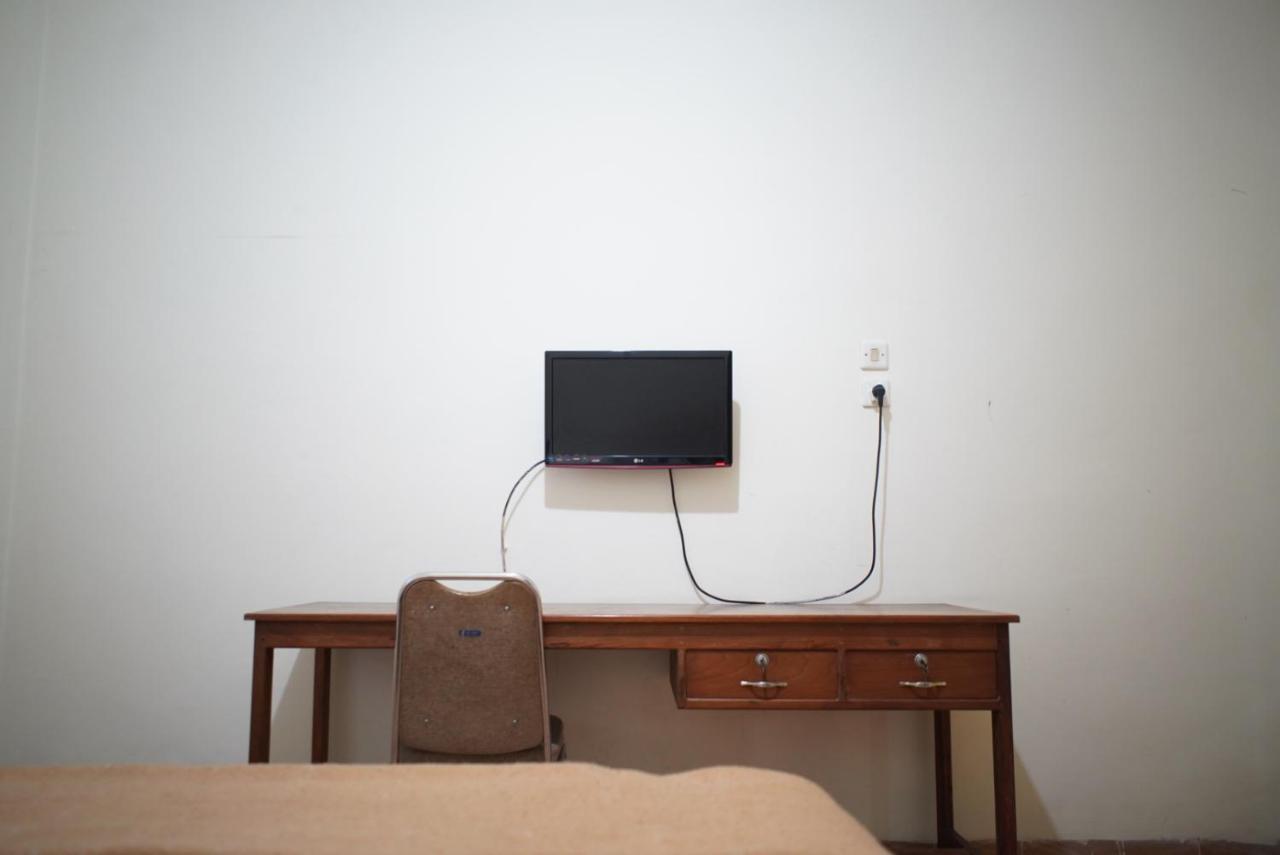 Wisma Grace 암본 외부 사진